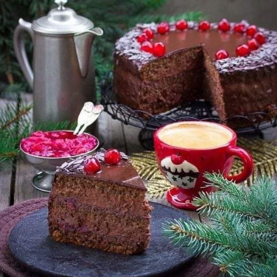 Новогодний завтрак. Новогоднее чаепитие. Зимнее чаепитие. Красивые зимние пирожные и чай.
