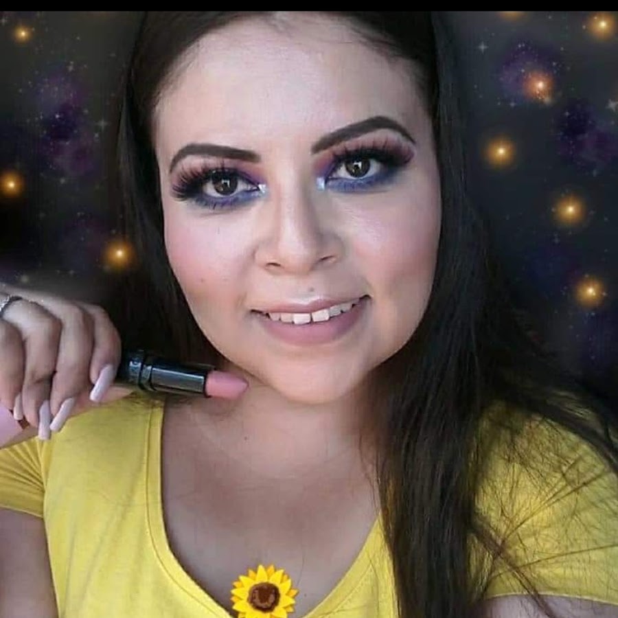 KARELY GARCÍA  @karelygarcia111