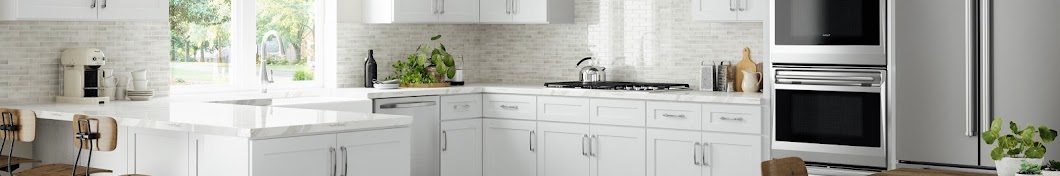 Green Shaker Kitchen Cabinets- Lily Ann Cabinets