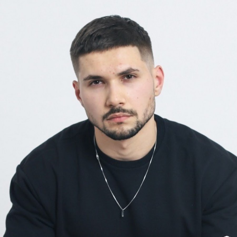 influencer profile picture