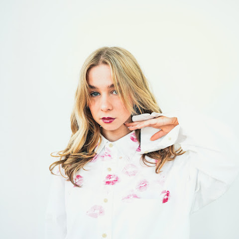 influencer profile picture
