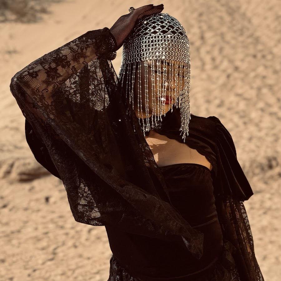NovaQueen @novaqueenoff