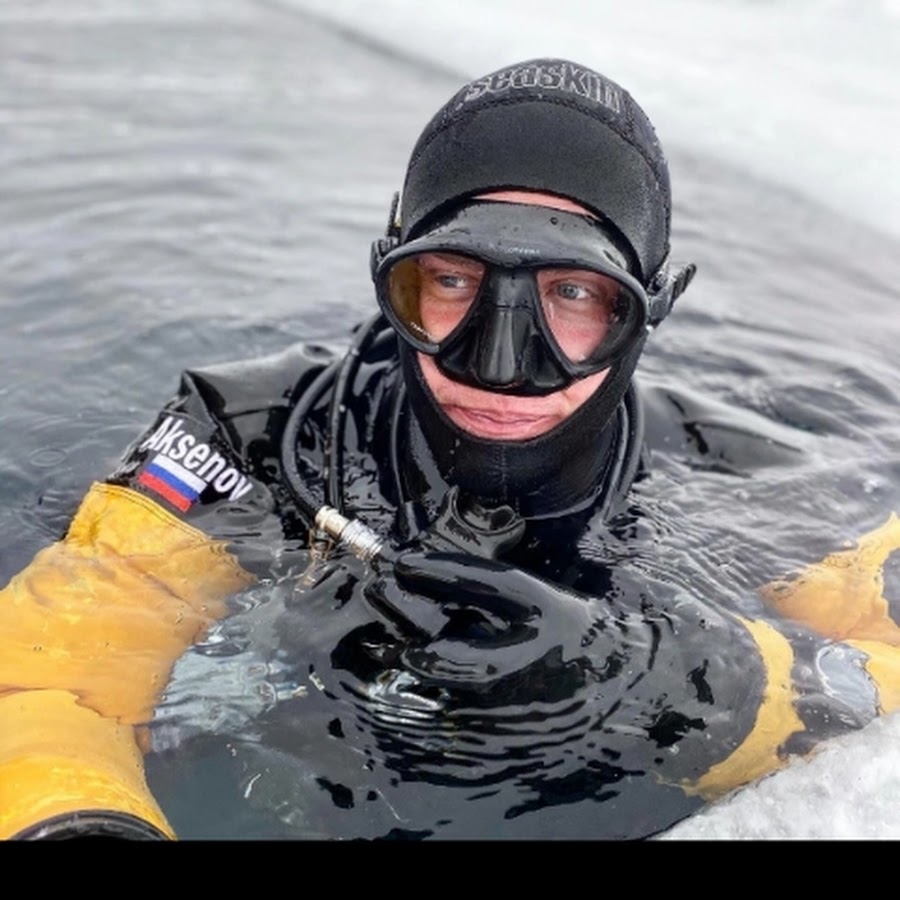 Aksenov scuba diving