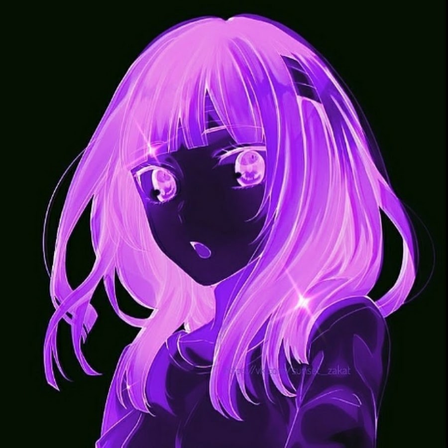 Девушка в фиолетовом