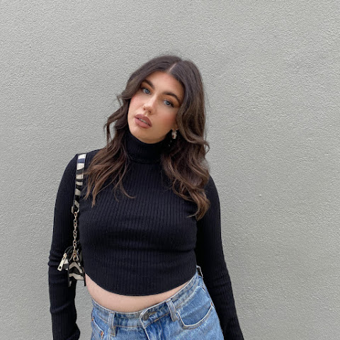 influencer profile picture