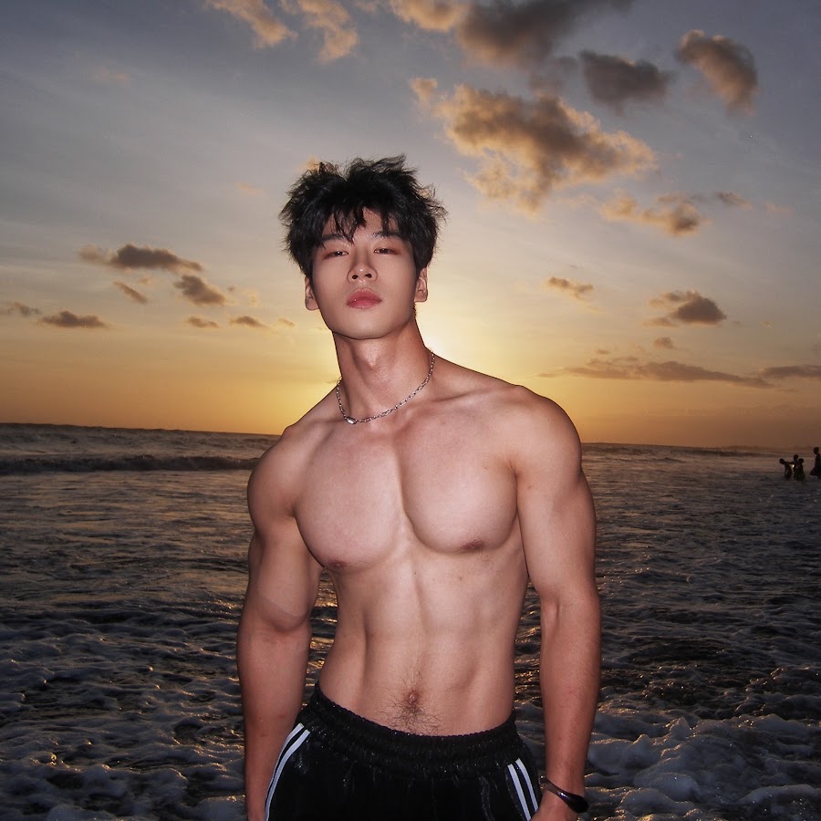 influencer profile picture