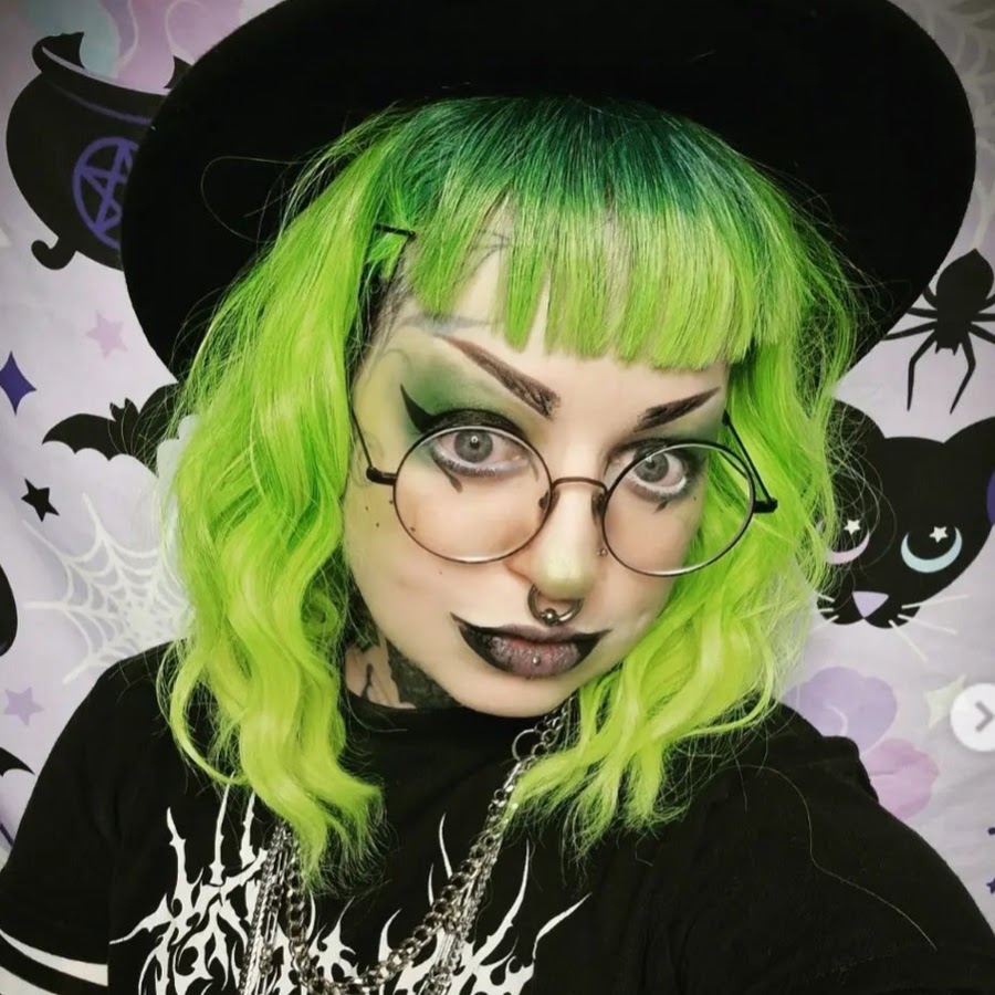 influencer profile picture