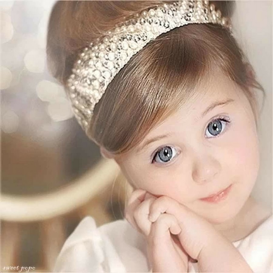 Очарована глазки. Красивые малкнькиеднвочки. Маленькие принцессы. Маленькие девчонки. Красивые девочки принцессы.