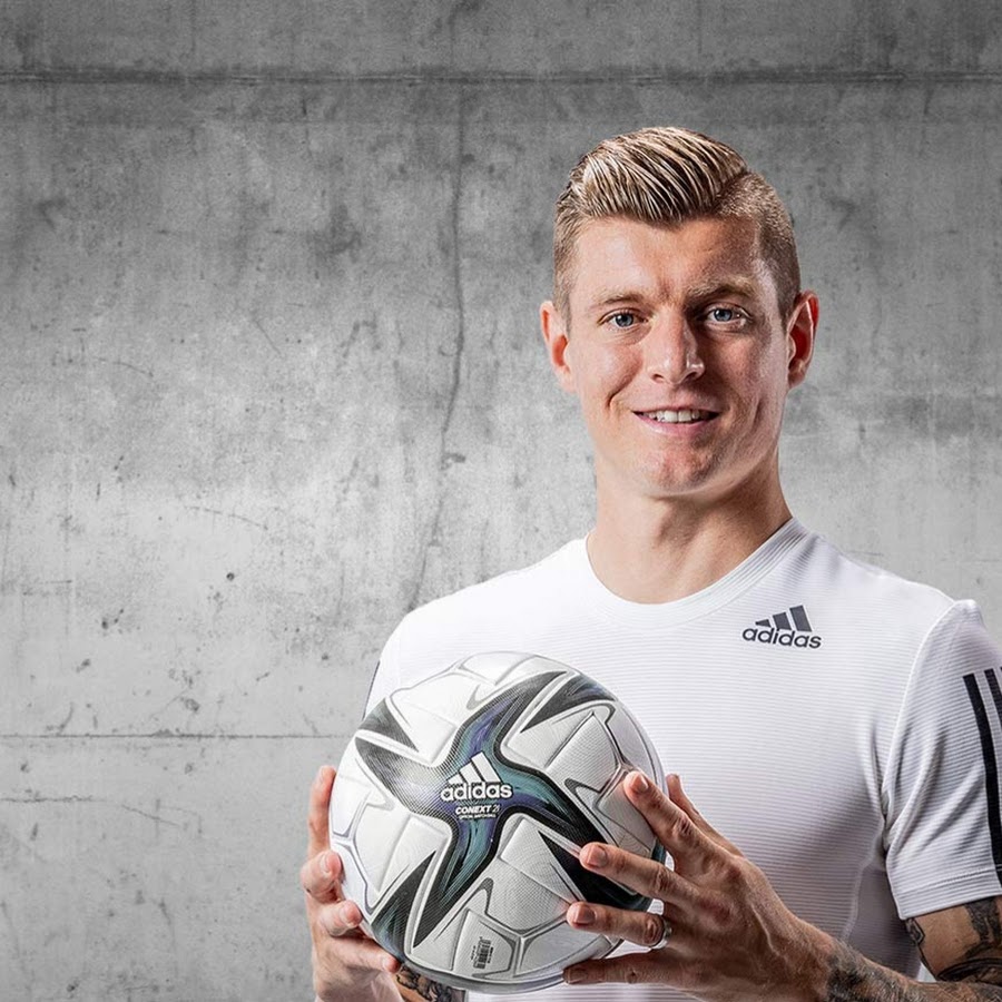 Toni Kroos Academy - YouTube