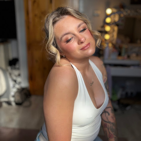 influencer profile picture