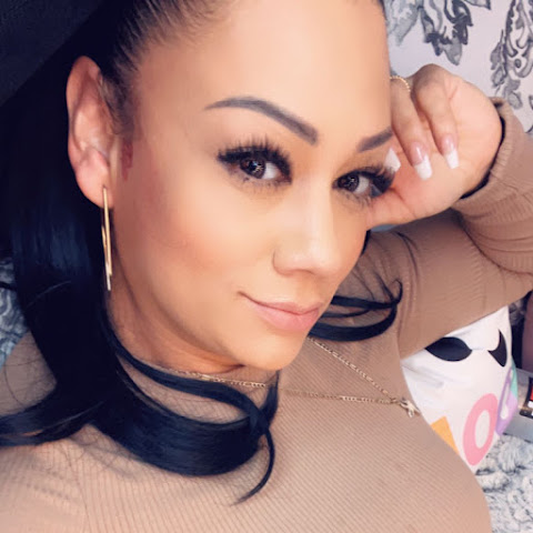 influencer profile picture