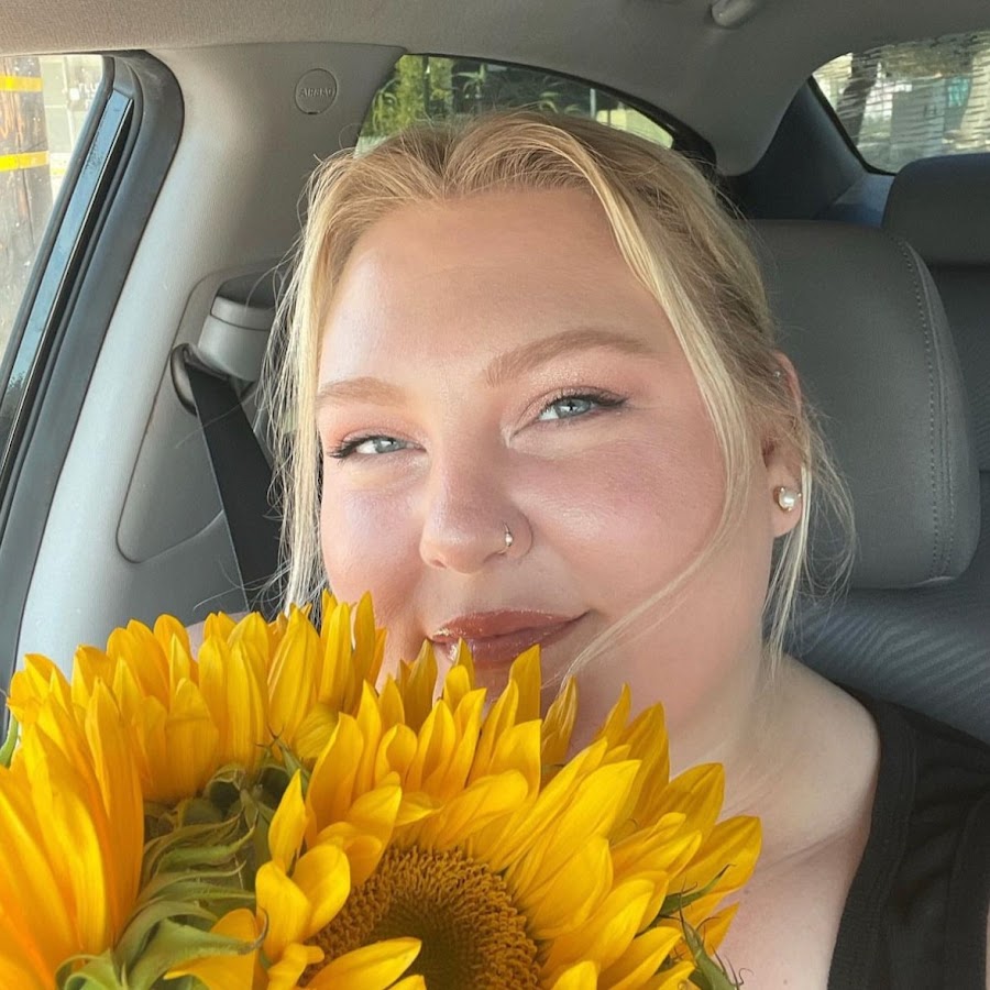 influencer profile picture