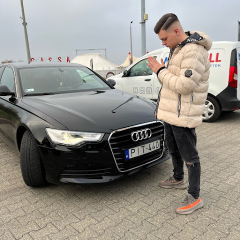 influencer profile picture