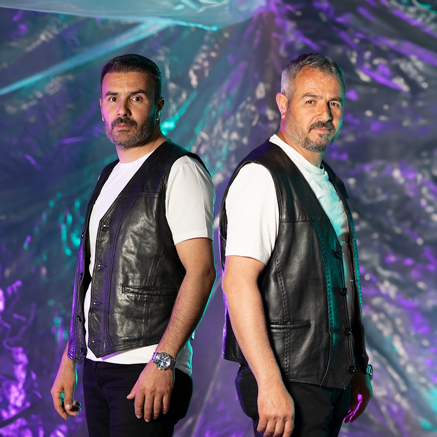 Ayhan Önder & Bakan Önder @ayhanbakankardesler