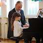 Anatoli Kholodov, Musikschule