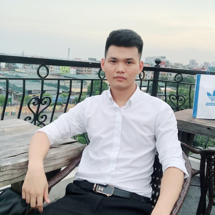 Nếu bạn muốn tìm hiểu về thị trường bất động sản Việt Nam, thì Toản Phạm BĐS là một trong những người bạn không thể bỏ qua. Với kiến thức sâu rộng và tâm huyết đến bất ngờ, anh ta chắc chắn sẽ mang đến cho bạn những kiến thức bổ ích và thú vị về lĩnh vực này.