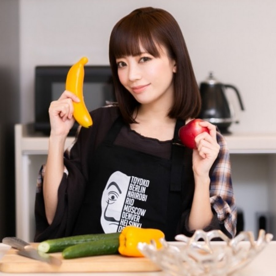 YUNA YUA super food cooking - YouTube