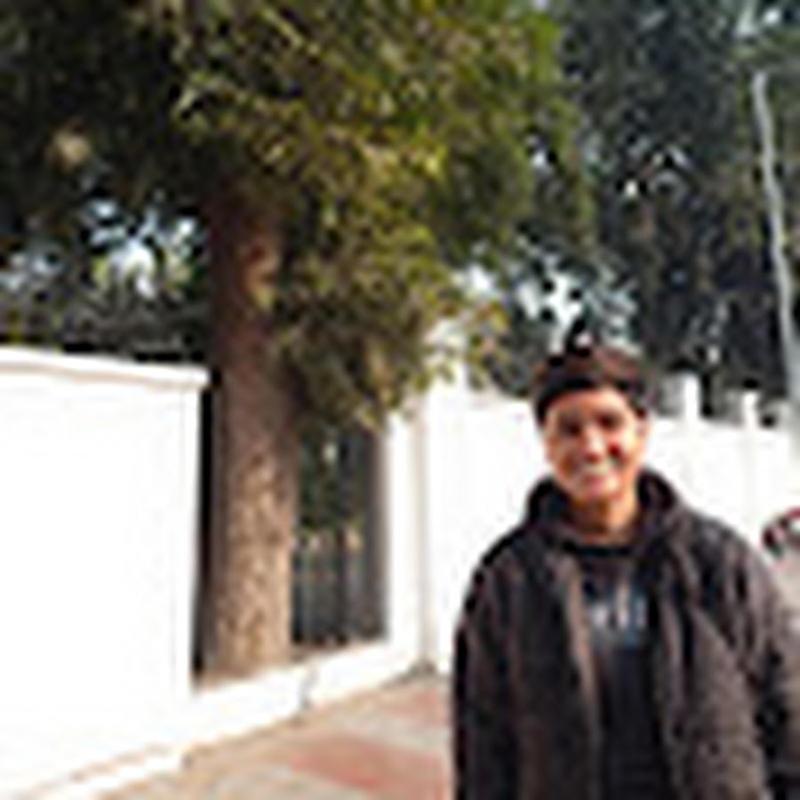 Manu Chaudhary - YouTube
