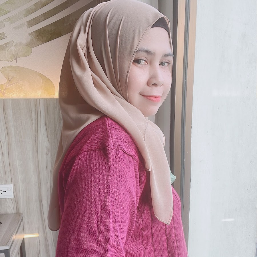 Neng Ayie @nengayie2125