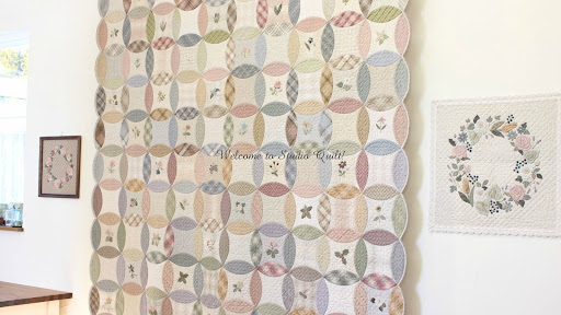 STUDIO QUILT