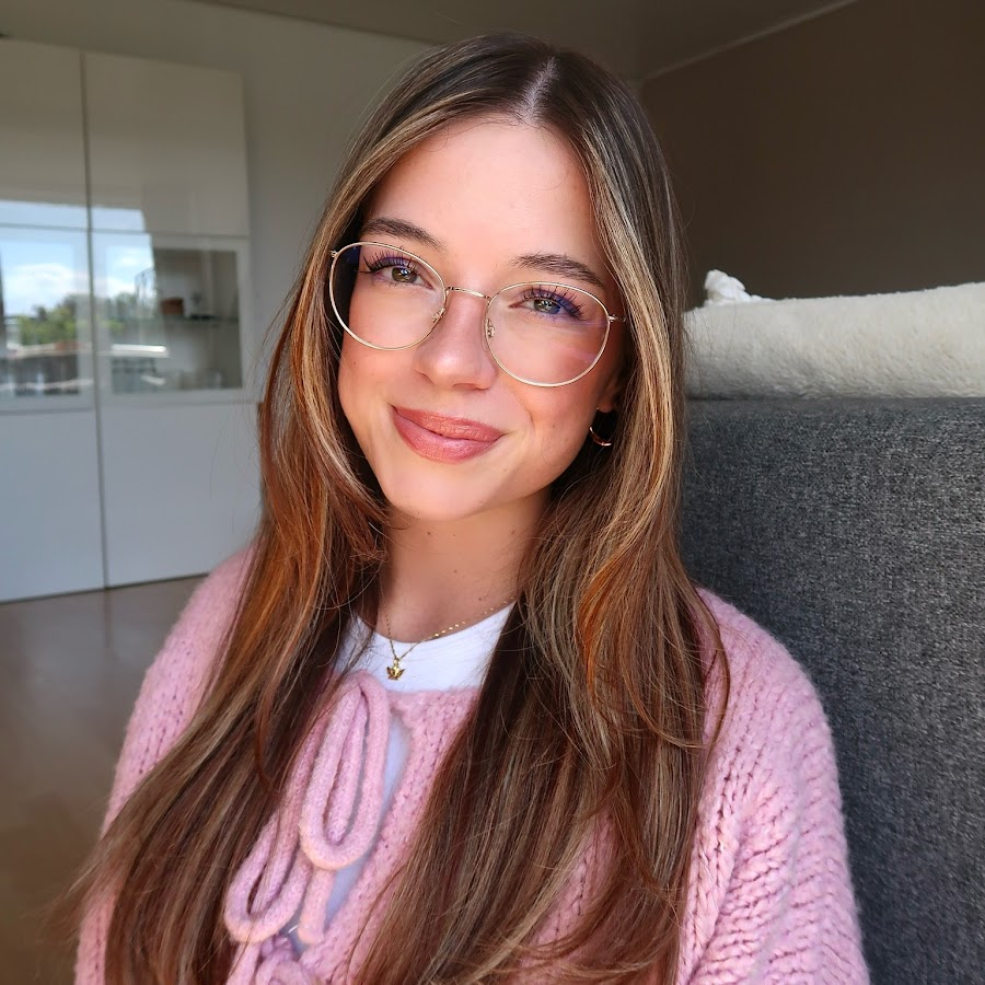 Hannah Theresa @hannahtheresac