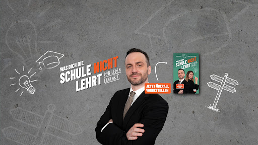 Herr Anwalt Shorts banner