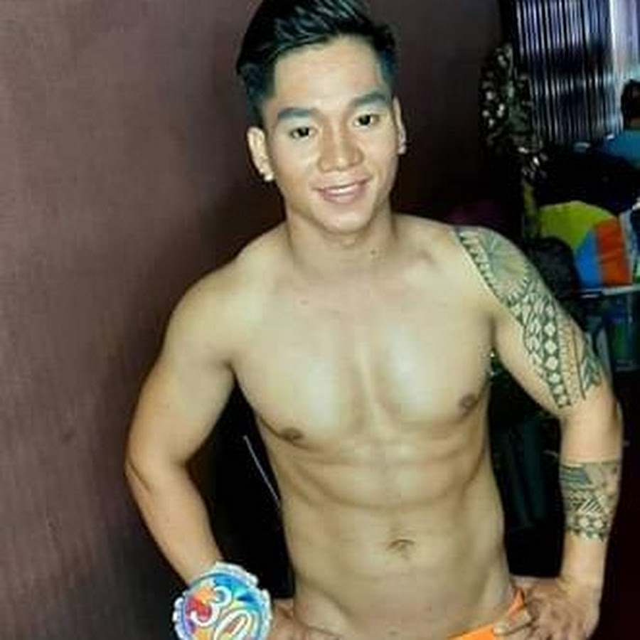 Tyrone Perez Hunk - YouTube