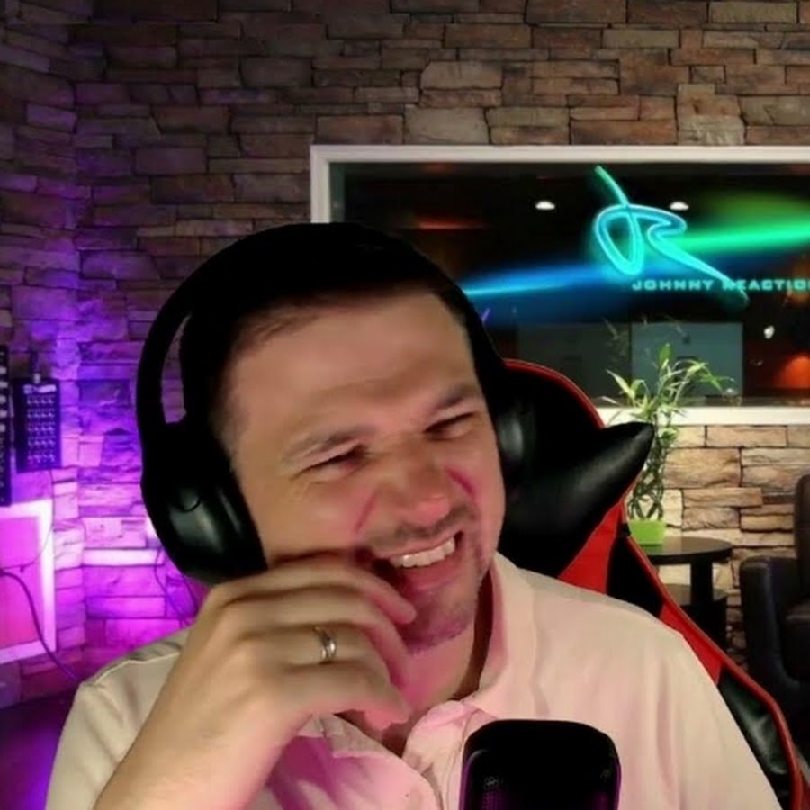 JohnnyReactions @johnnyreactions