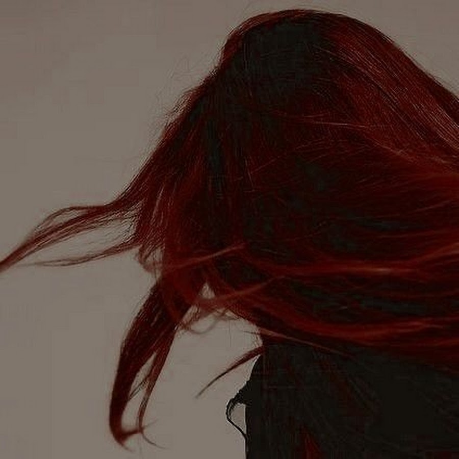 Длинные красные волосы Эстетика