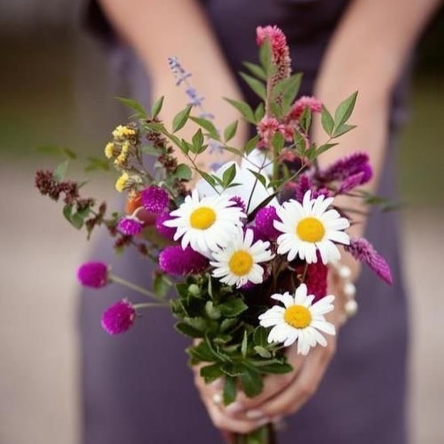 Открытки с днём рождения женщине полевые цветы