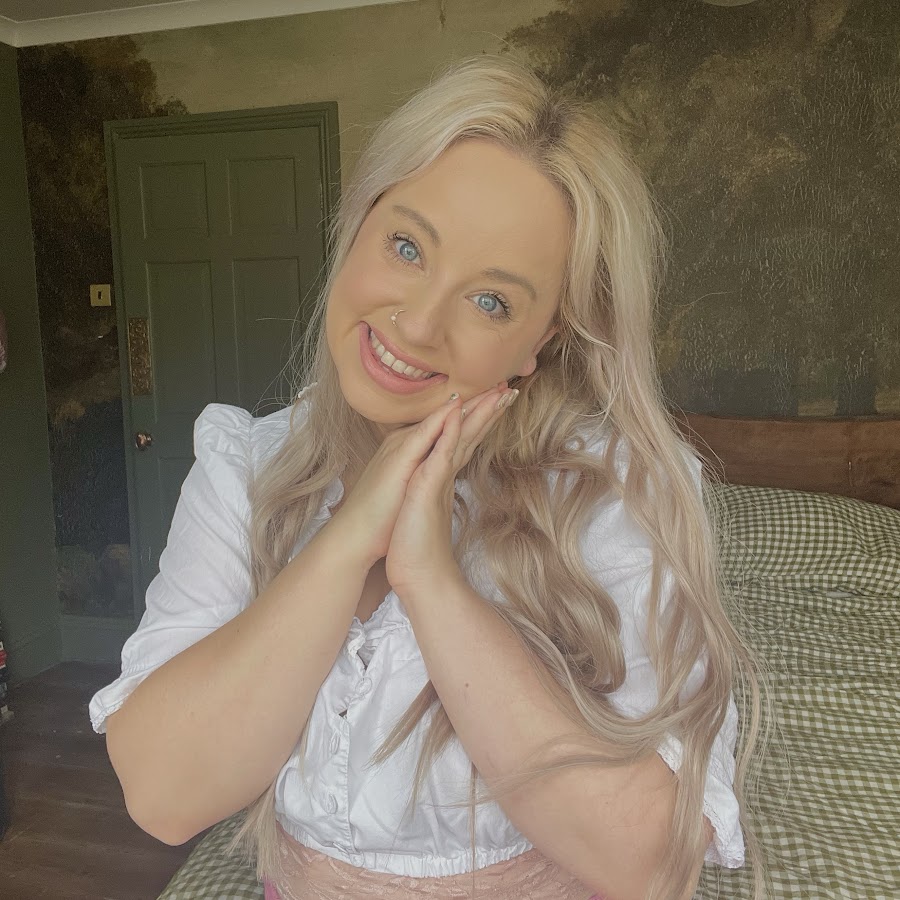 influencer profile picture