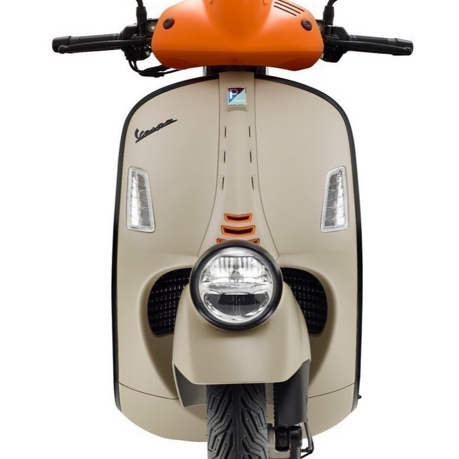 Итальянский скутер Vespa 946