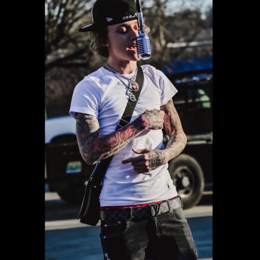 influencer profile picture