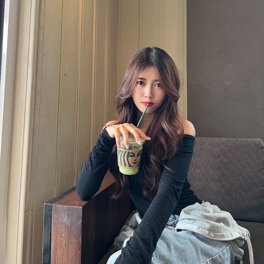Ready go to ... https://www.youtube.com/channel/UCCWug05Ub_UZA7LQJmoEDqw [ Namuu]