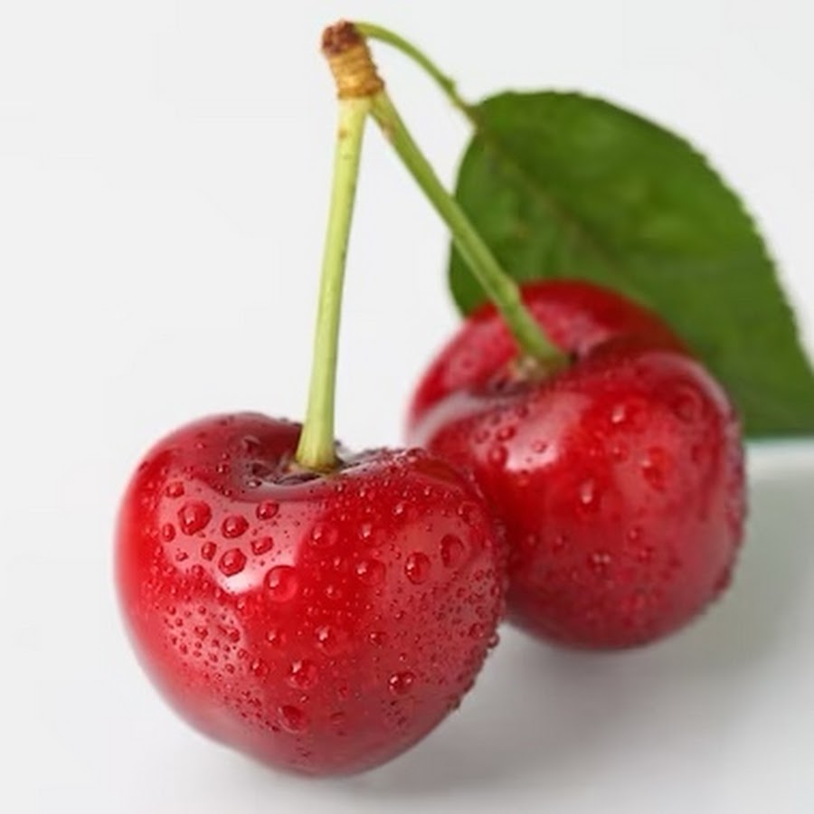 Huge cherry. Большая вишня. Вишня на белом фоне. Желтая вишня. Большие Вишенки.