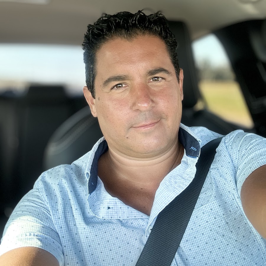 Charly Fornas @charlyfornas