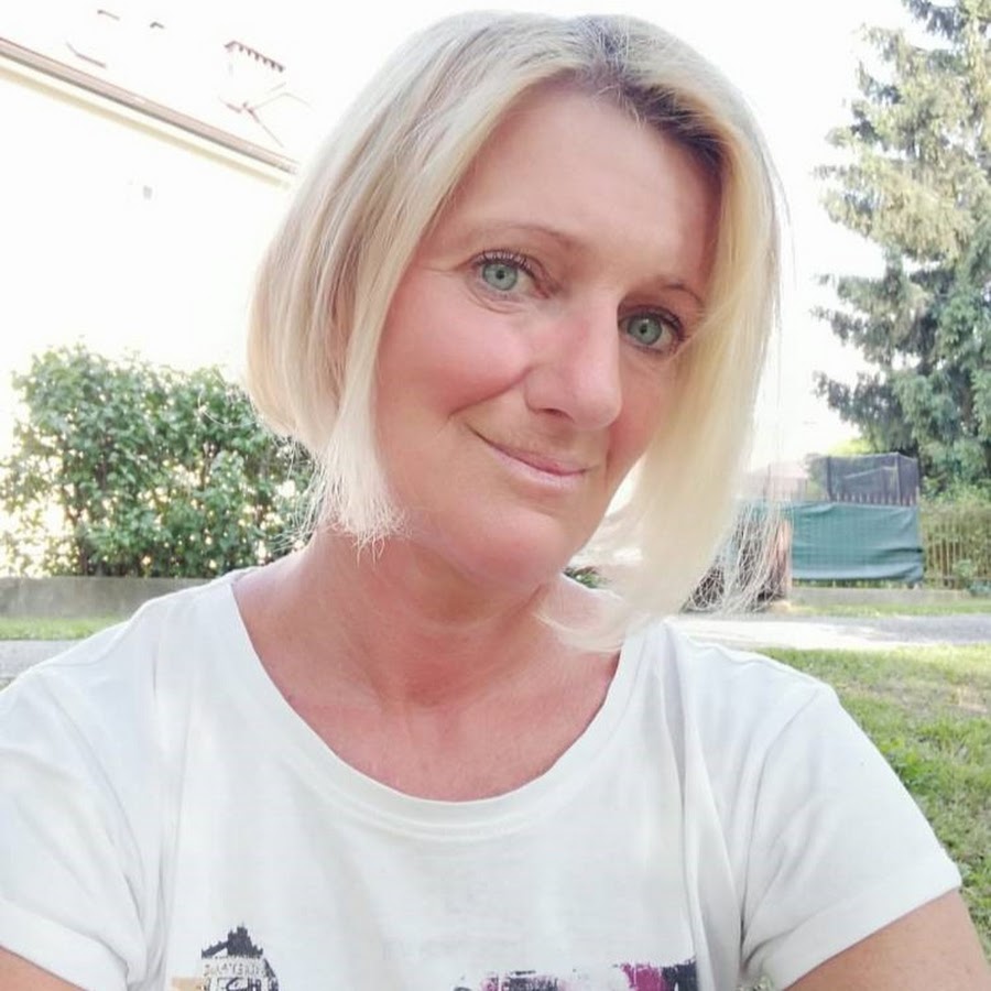 Profile avatar of SabineZmug.Schreibmedium