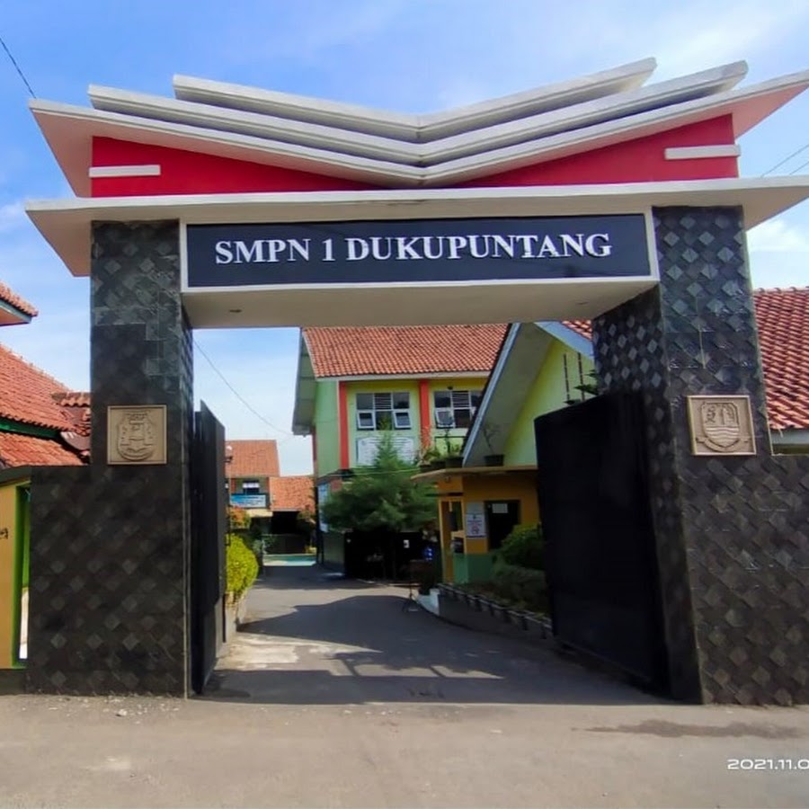 SMPN 1 DUKUPUNTANG - YouTube