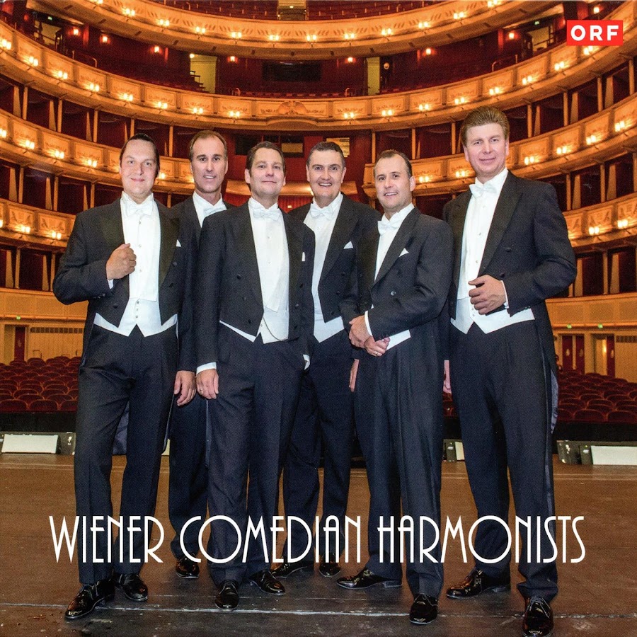 Comedian harmonists wenn die. Comedian Harmonists. Группа comedian Harmonists. Wenn die Sonja Russisch tanzt comedian Harmonists текст.