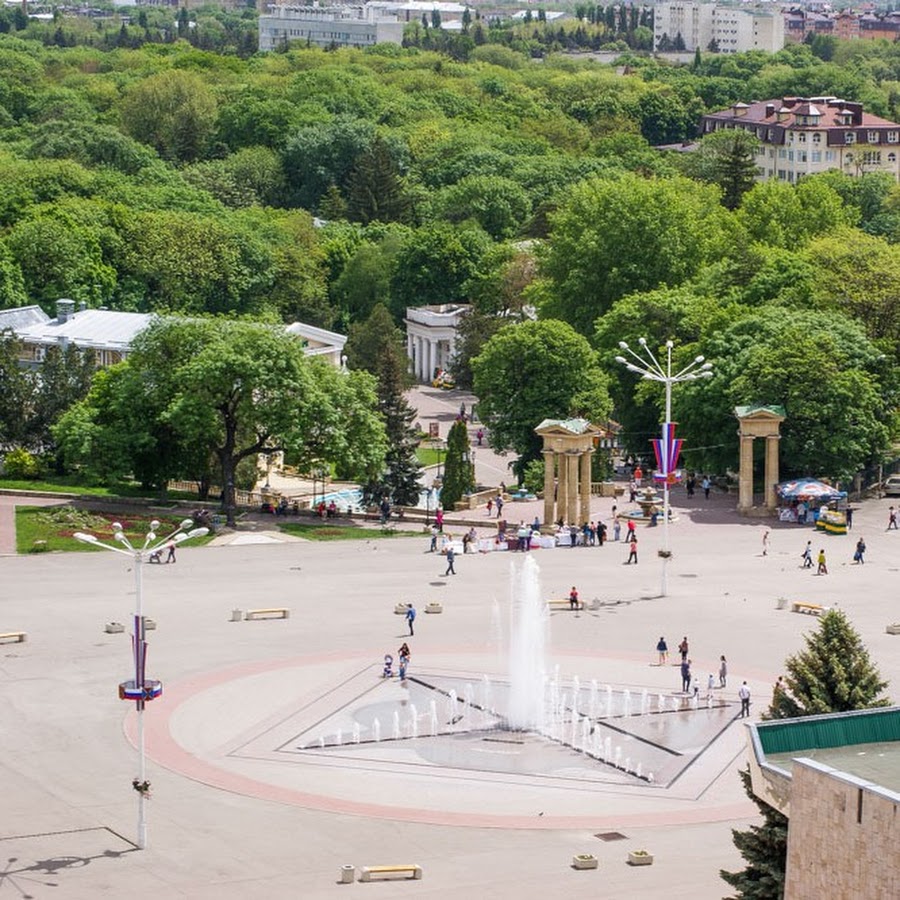 Вакансии города ессентуки. Ессентуки центр города. Ессентуки площадь. Ессентуки Центральная площадь. Театральная площадь Ессентуки.