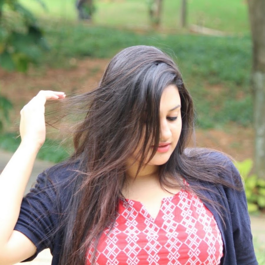 Mona`s Beauty Reviews @monalisachakraborty