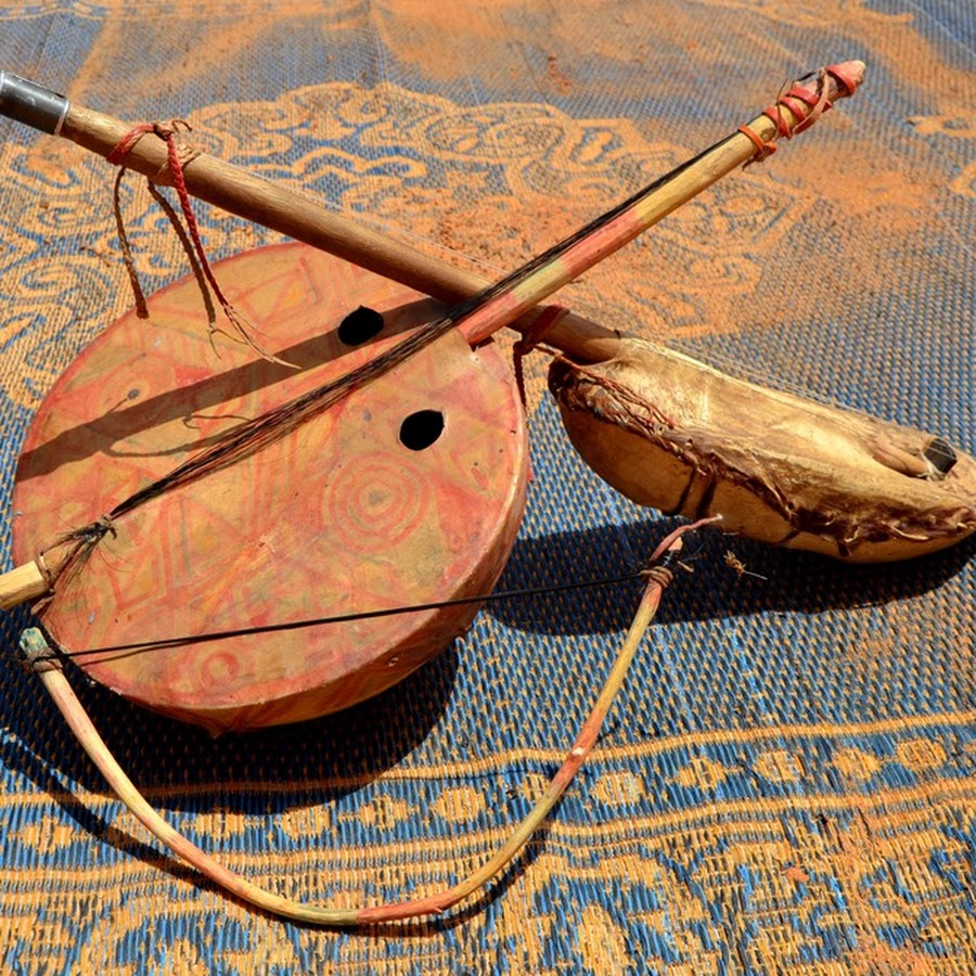 Музыкальный инструмент африки сообщение. Музыкальные инструменты Африки. Африканские инструменты. Африканские народные инструменты. Африканский народный инструмент музыкальный.