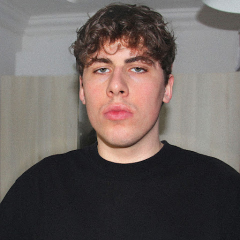 influencer profile picture