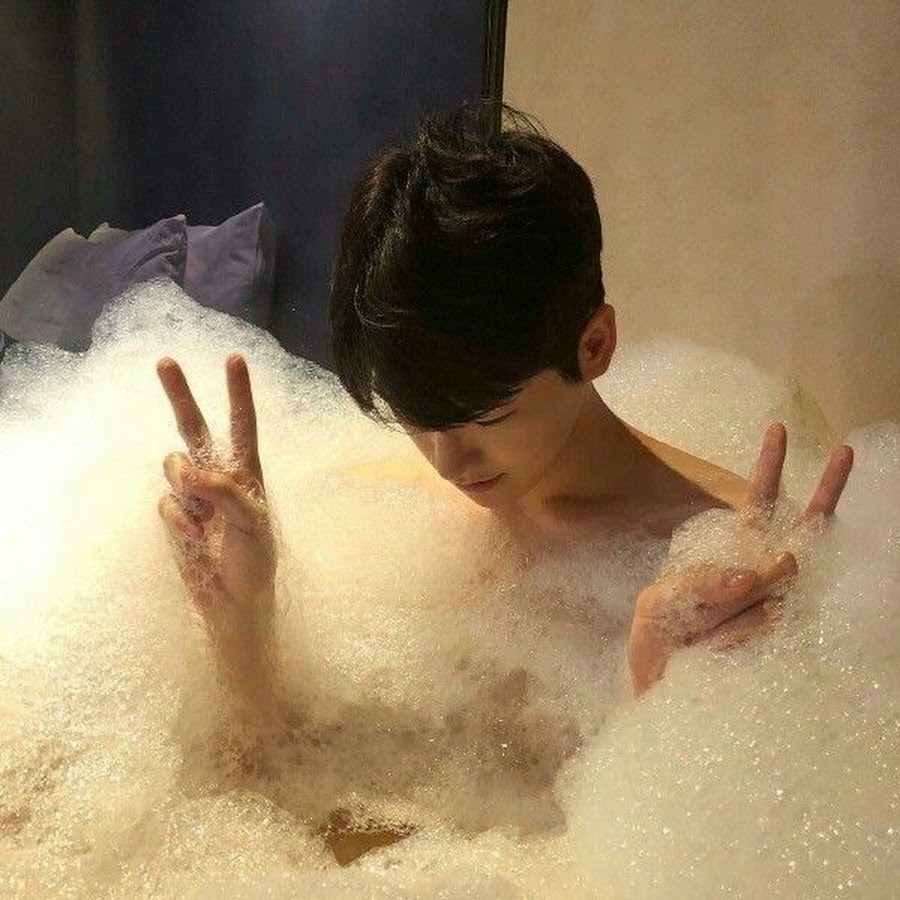 Кореец в ванне