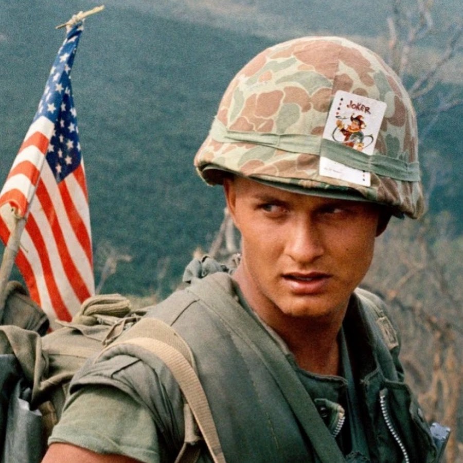 Vk americans. Туз пик на каске во Вьетнаме. Каска американского солдата во Вьетнаме. Каска солдат США Вьетнам.