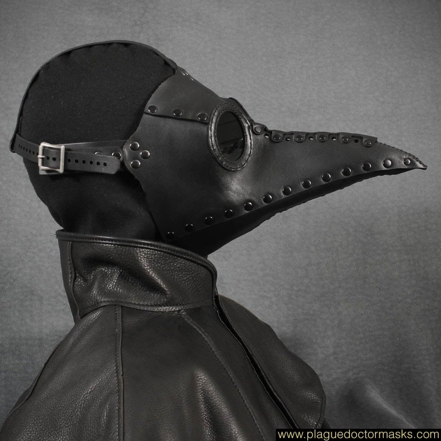 Купить чумную маску. Чумной доктор маска. Маска чумного доктора сбоку. Маска чумного доктора 16 век. Маска доктор чума.