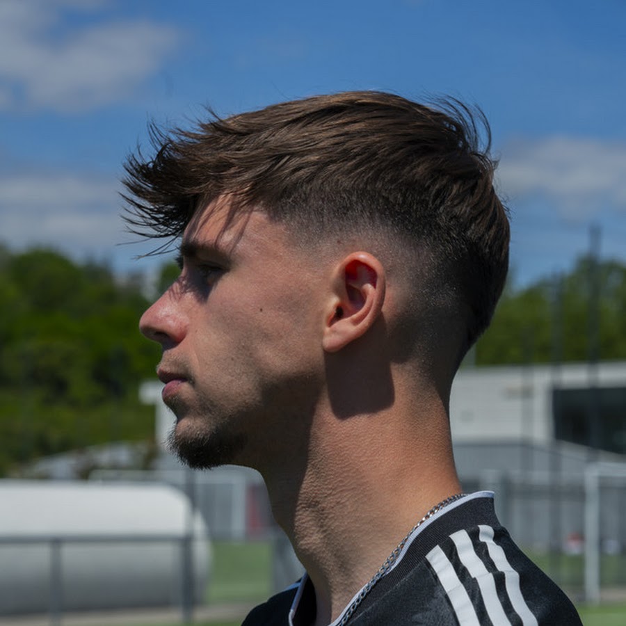 influencer profile picture