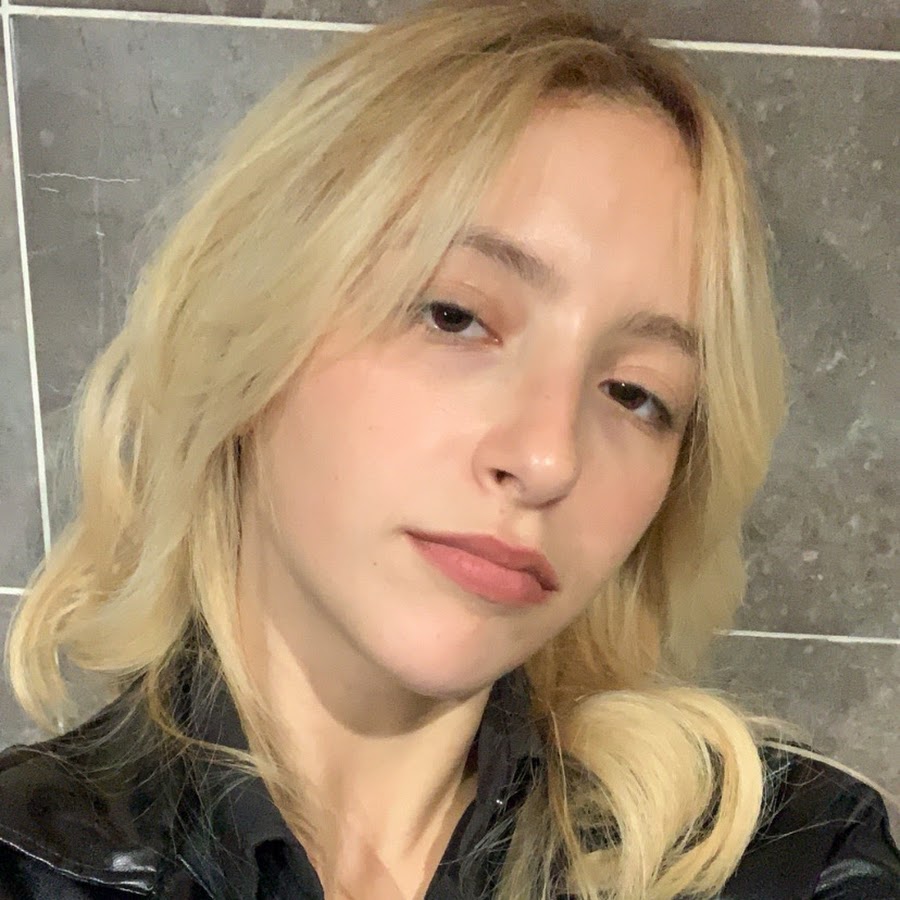 influencer profile picture