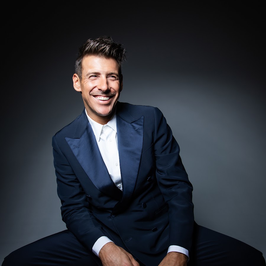 Francesco Gabbani @francescogabbaniofficial