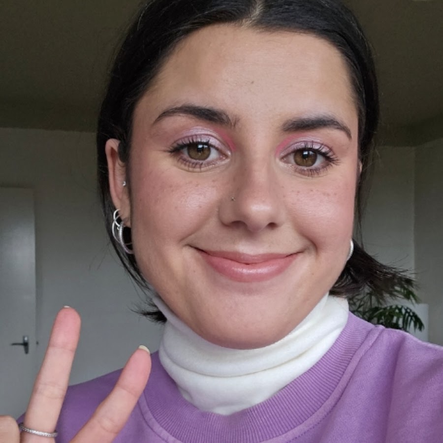 influencer profile picture